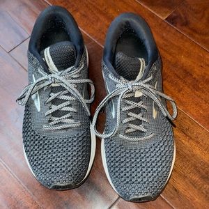 Brooks-Women’s shoes